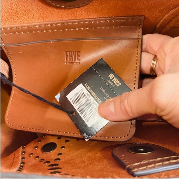 Frye studded leather crossbody bag NEW - Picture 11 of 15